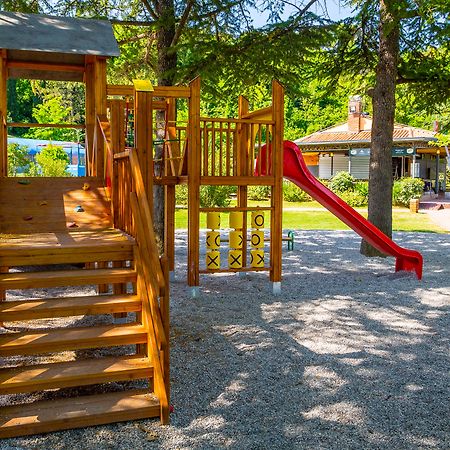 Haliaetum And Mirta Hotel Изола Екстериор снимка