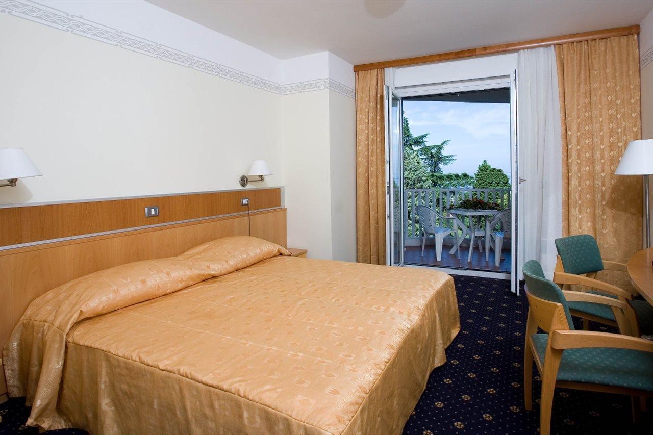 Haliaetum And Mirta Hotel Изола Екстериор снимка