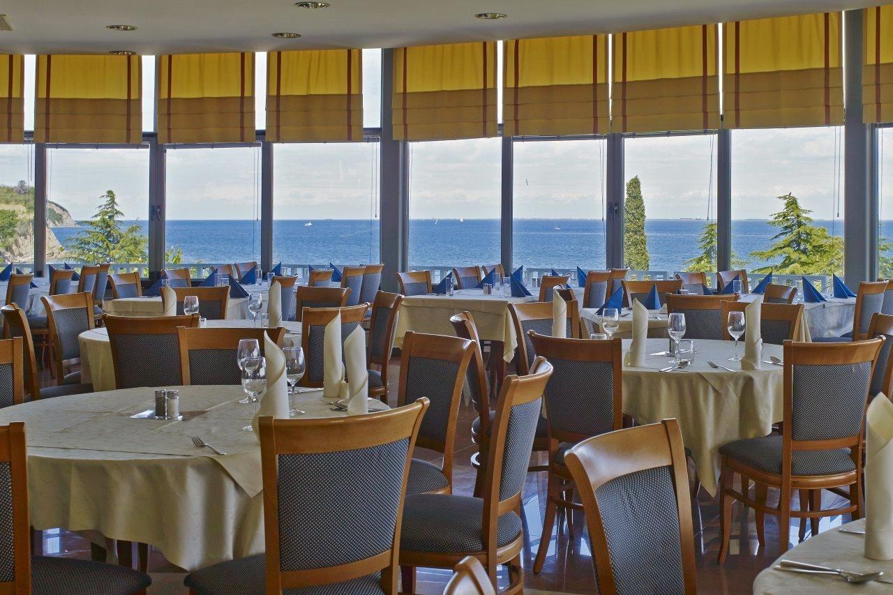 Haliaetum And Mirta Hotel Изола Екстериор снимка